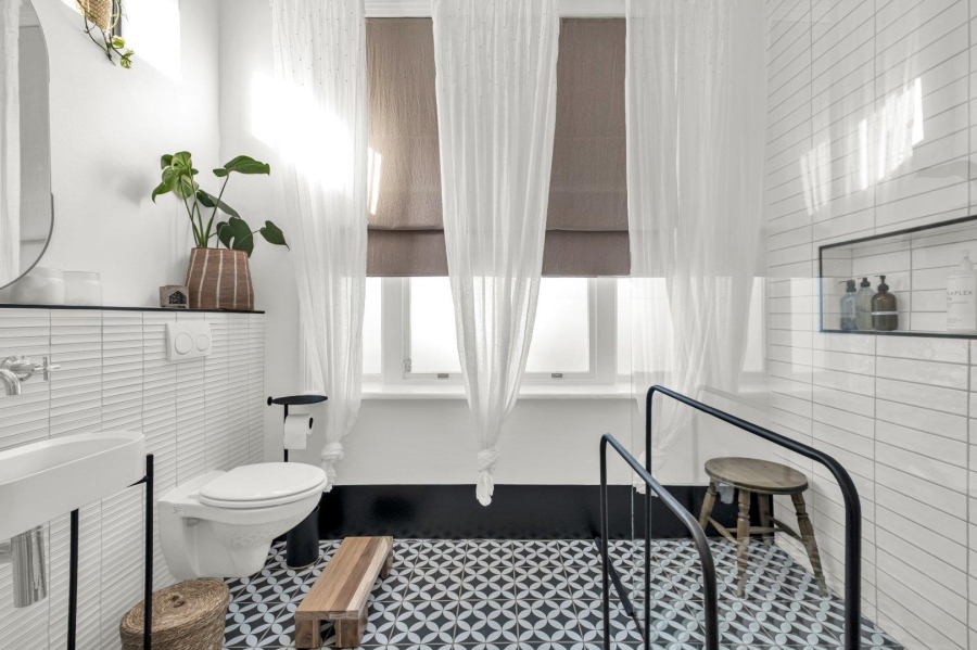 4 Bedroom Property for Sale in Oranjezicht Western Cape